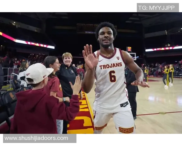 詹姆斯父子同台的梦想即将成真布朗尼正式宣布参加NBA选秀