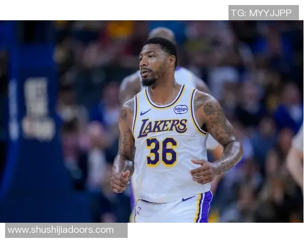 马库斯斯马特的篮球之路与个人成长故事探讨